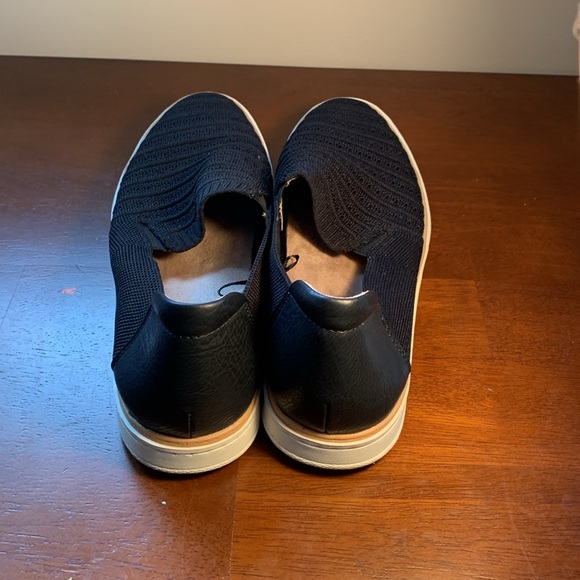 Bundle of Soul Naturalizer Black Flats and Leather Strap Reef Sandals - Picture 4 of 8